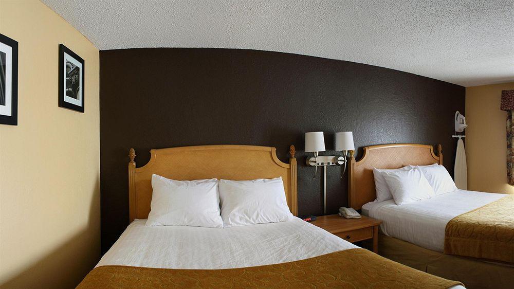 Quality Inn Hall Of Fame Кантон Екстер'єр фото