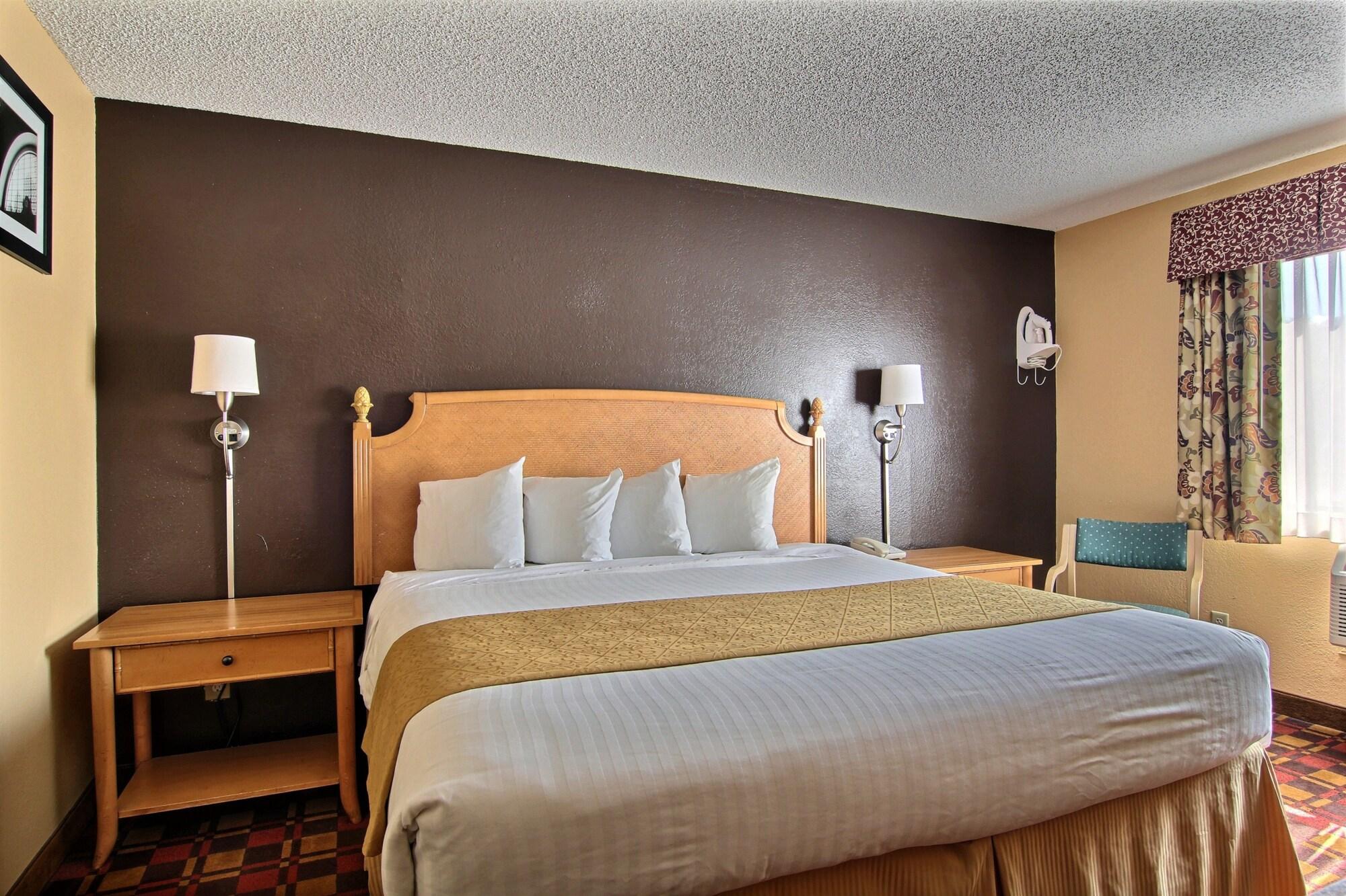 Quality Inn Hall Of Fame Кантон Екстер'єр фото