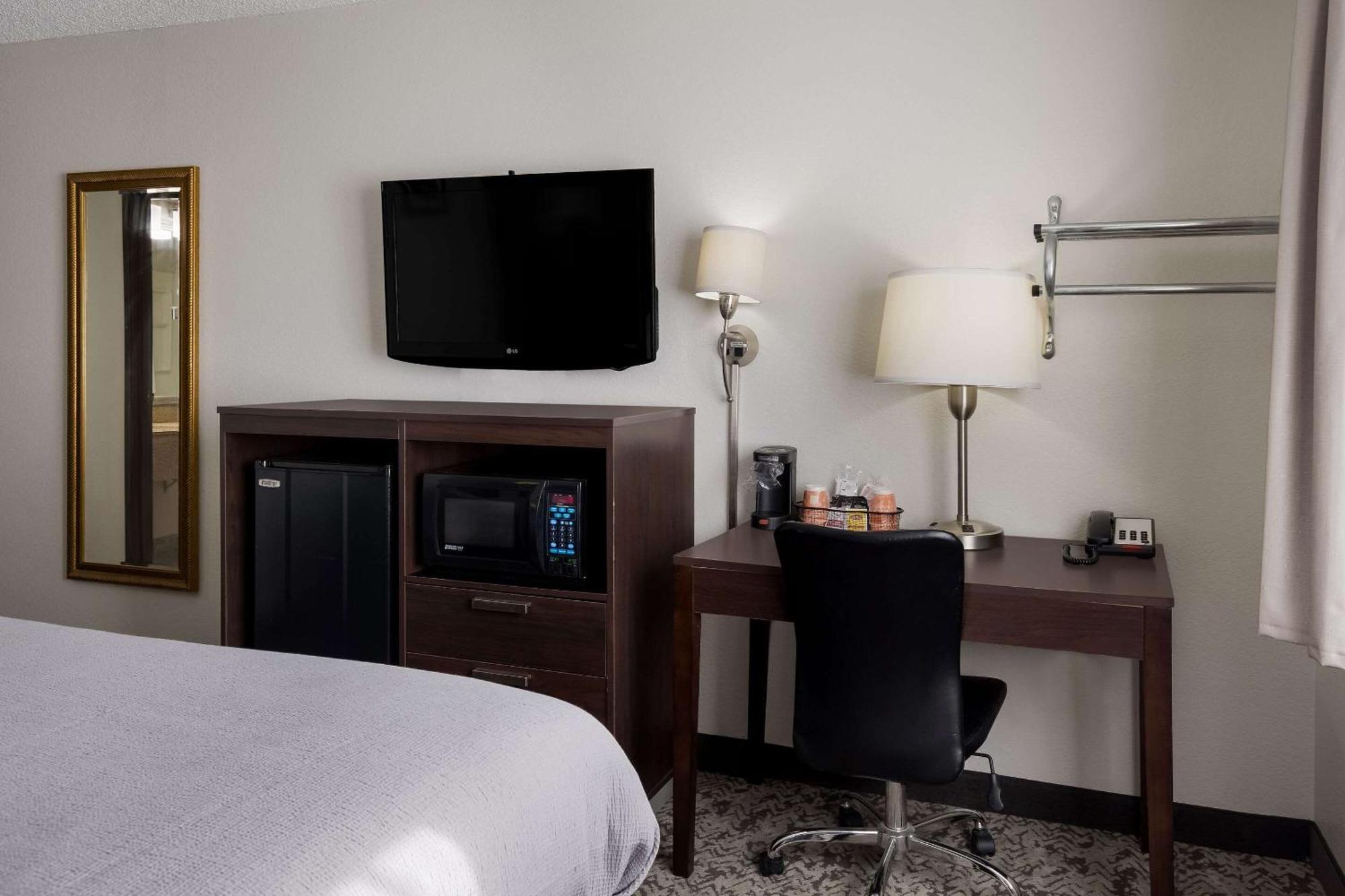 Quality Inn Hall Of Fame Кантон Екстер'єр фото