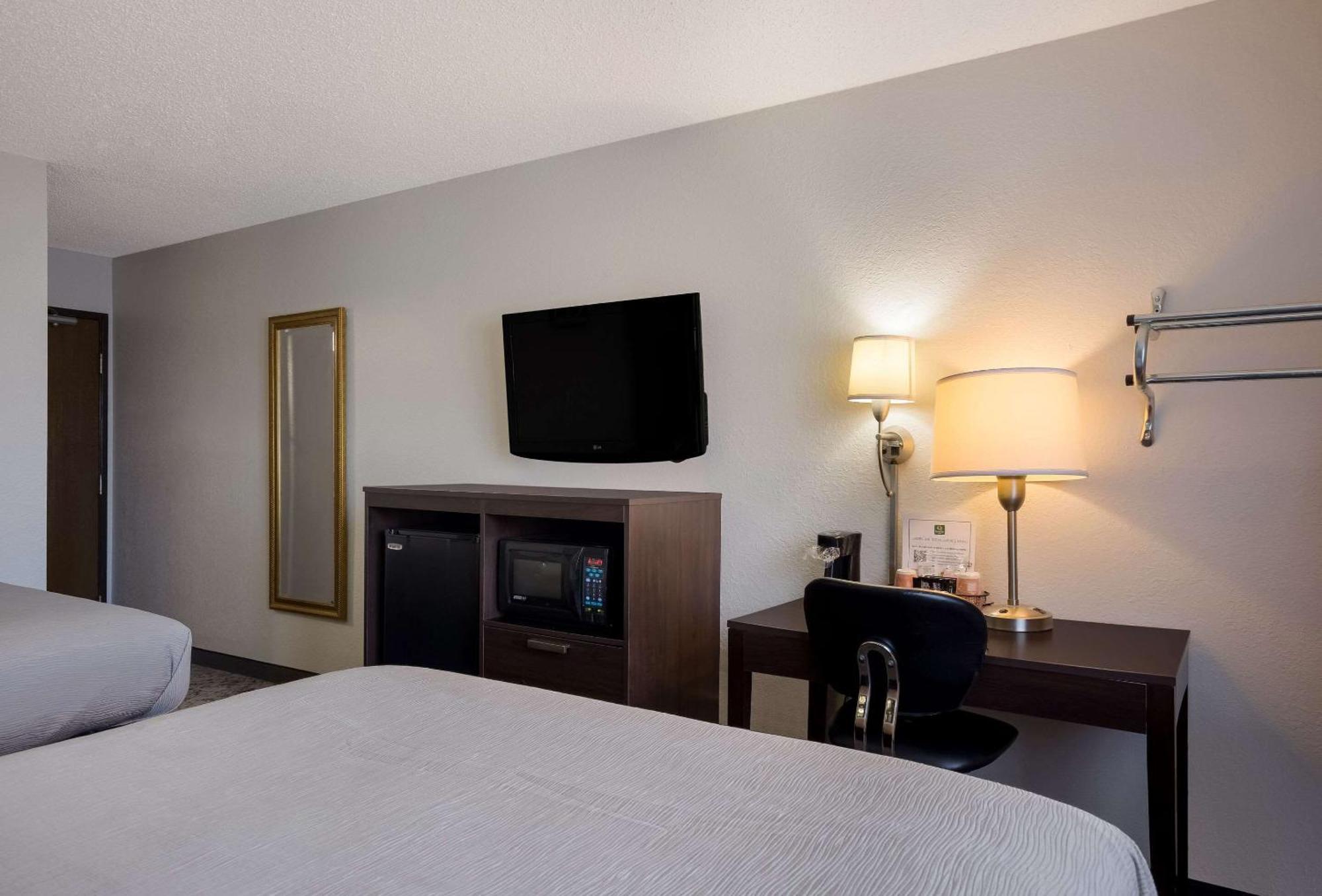 Quality Inn Hall Of Fame Кантон Екстер'єр фото